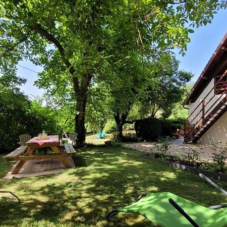 Les Riflets Bed & Breakfast Conches-en-Ouche Екстериор снимка