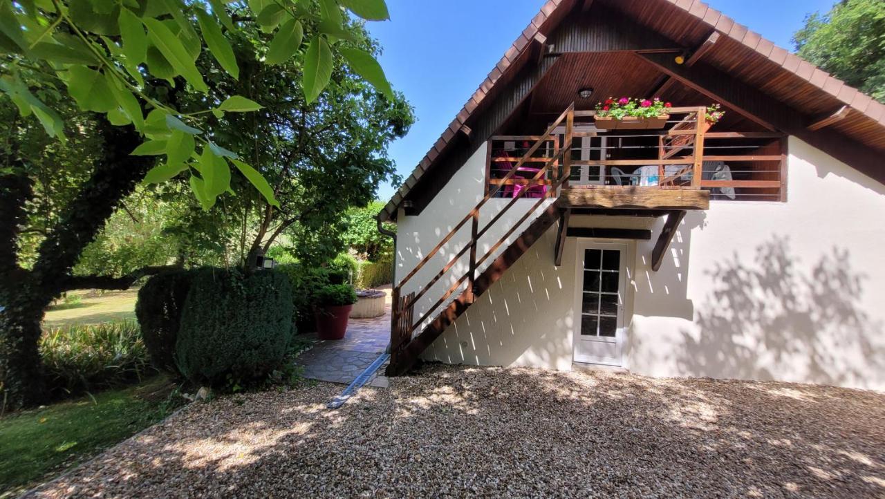 Les Riflets Bed & Breakfast Conches-en-Ouche Екстериор снимка